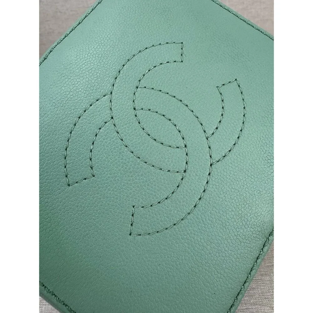 CHANEL Green Caviar Drawstring Bucket Bag AGHW
